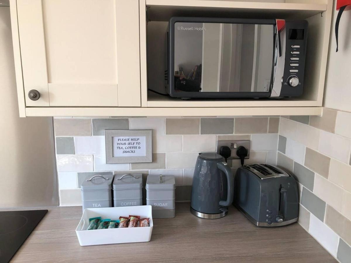 Luxury House In Camber Is 2min Walk !! *