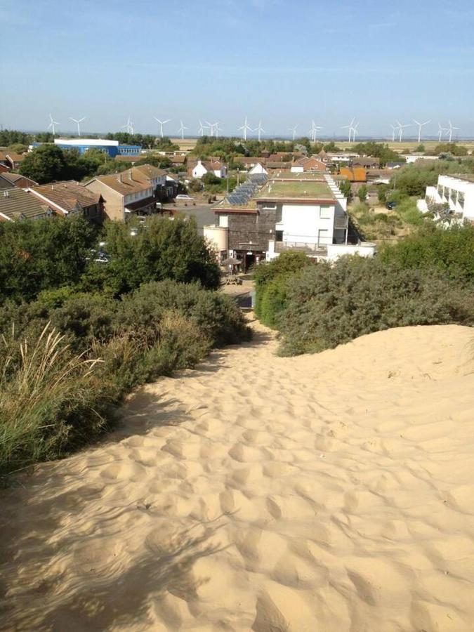 Luxury House In Camber Is 2min Walk !! Rye